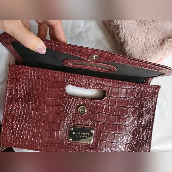 Nine West burgundy clutch purse - Picture 6 of 12